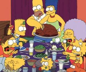 пазл Семья Симпсонов в день Благодарения, когда семьи собираются, чтобы поесть